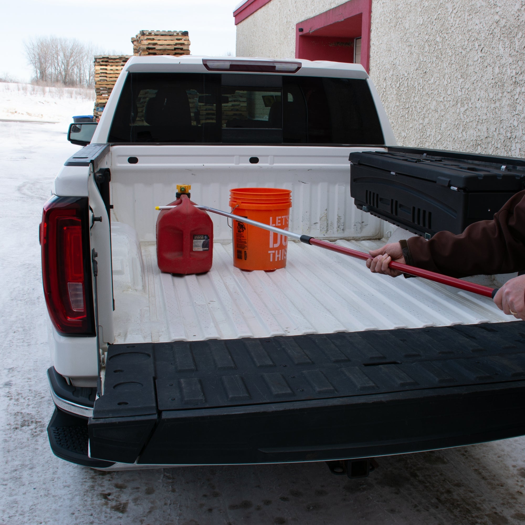 DÜHA DU-Hooky Extendable Reaching Tool w/ Truck Bed Mounting Clip | Extends 44 to 78 Inches