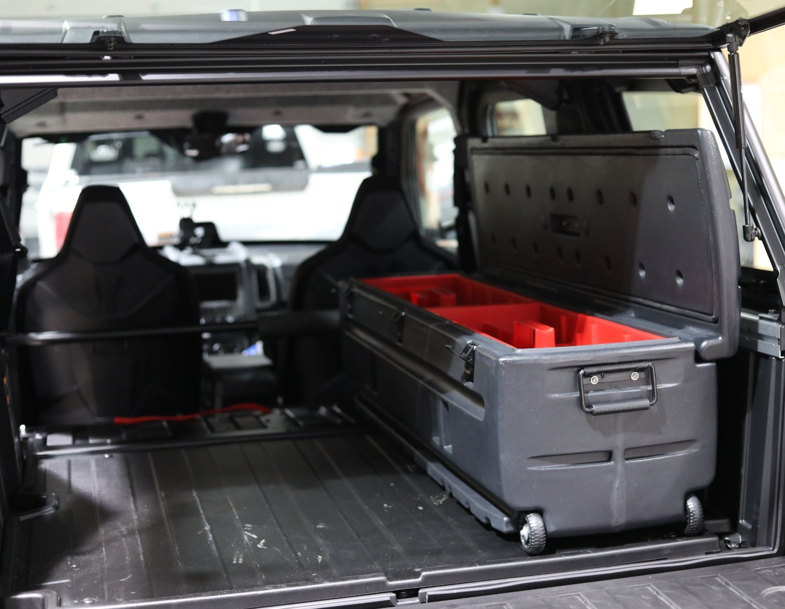 DÜHA Tote Gun and Gear Truck Storage Box | Heavy-Duty, Portable Rolling Toolbox or Gun Case for SUV&