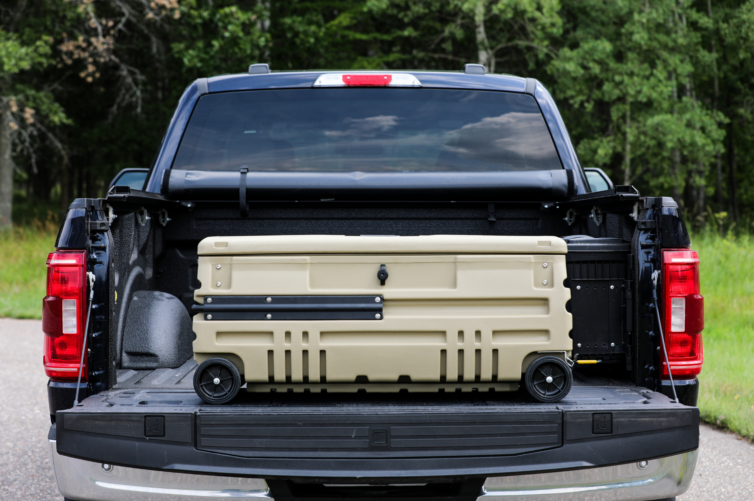 DÜHA Squad Box "Extreme Duty" | Portable Lockable Storage for Trucks, Jeeps, SUVs
