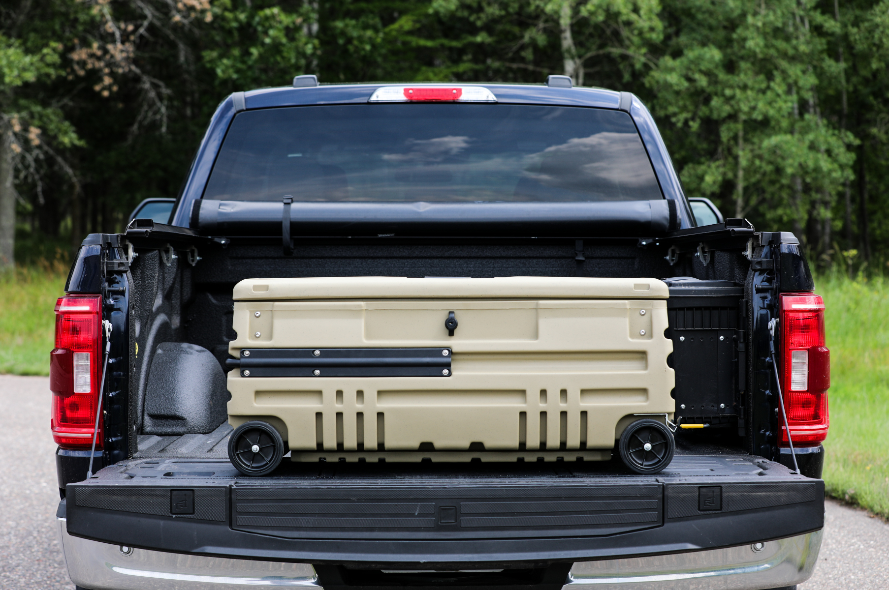 DÜHA Squad Box "Extreme Duty" | Portable Lockable Storage for Trucks, Jeeps, SUVs