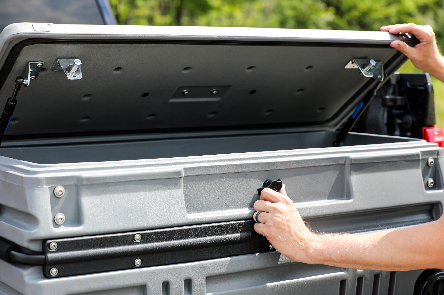 DÜHA Squad Box "Extreme Duty" | Portable Lockable Storage for Trucks, Jeeps, SUVs
