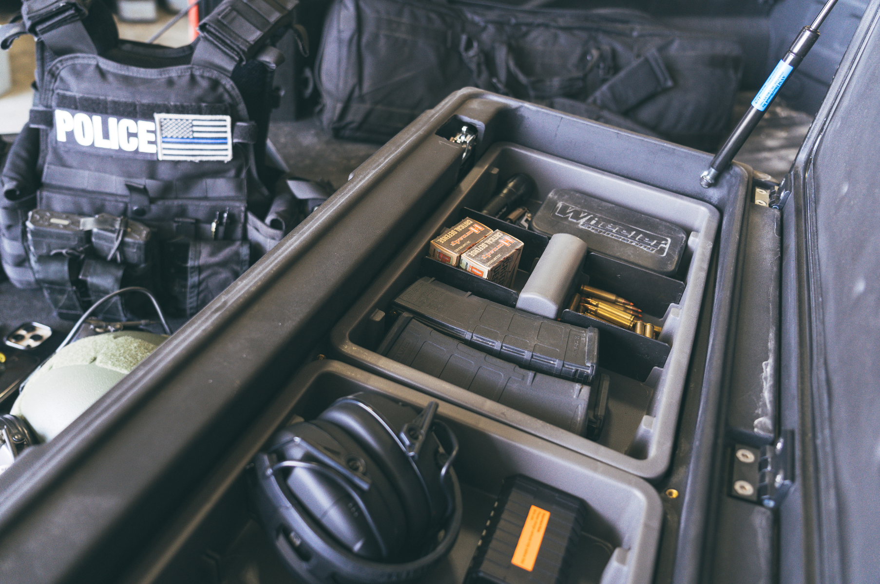 DÜHA Squad Box "Extreme Duty" | Portable Lockable Storage for Trucks, Jeeps, SUVs