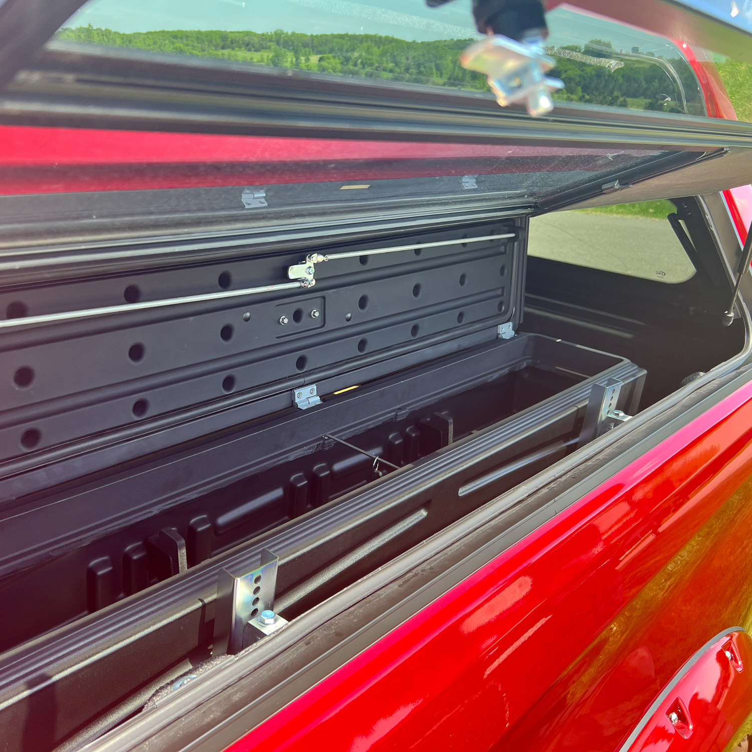 DÜHA Side Tool Box Gun and Gear Storage &quot;Humpstor&quot; fits Open Beds, Under Most Tonneaus, and Toppers with Side Open Windows | Black Heavy-Duty Side Tool Box, Includes Mounting Hardware and Dividers