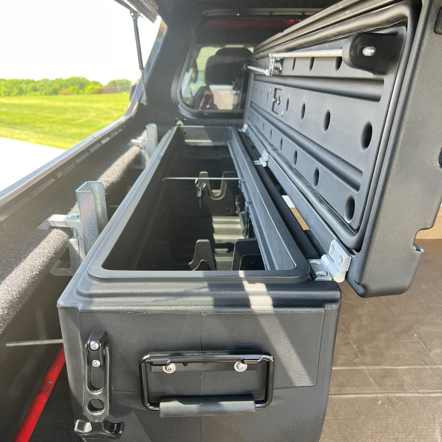 DÜHA Side Tool Box Gun and Gear Storage &quot;Humpstor&quot; fits Open Beds, Under Most Tonneaus, and Toppers with Side Open Windows | Black Heavy-Duty Side Tool Box, Includes Mounting Hardware and Dividers