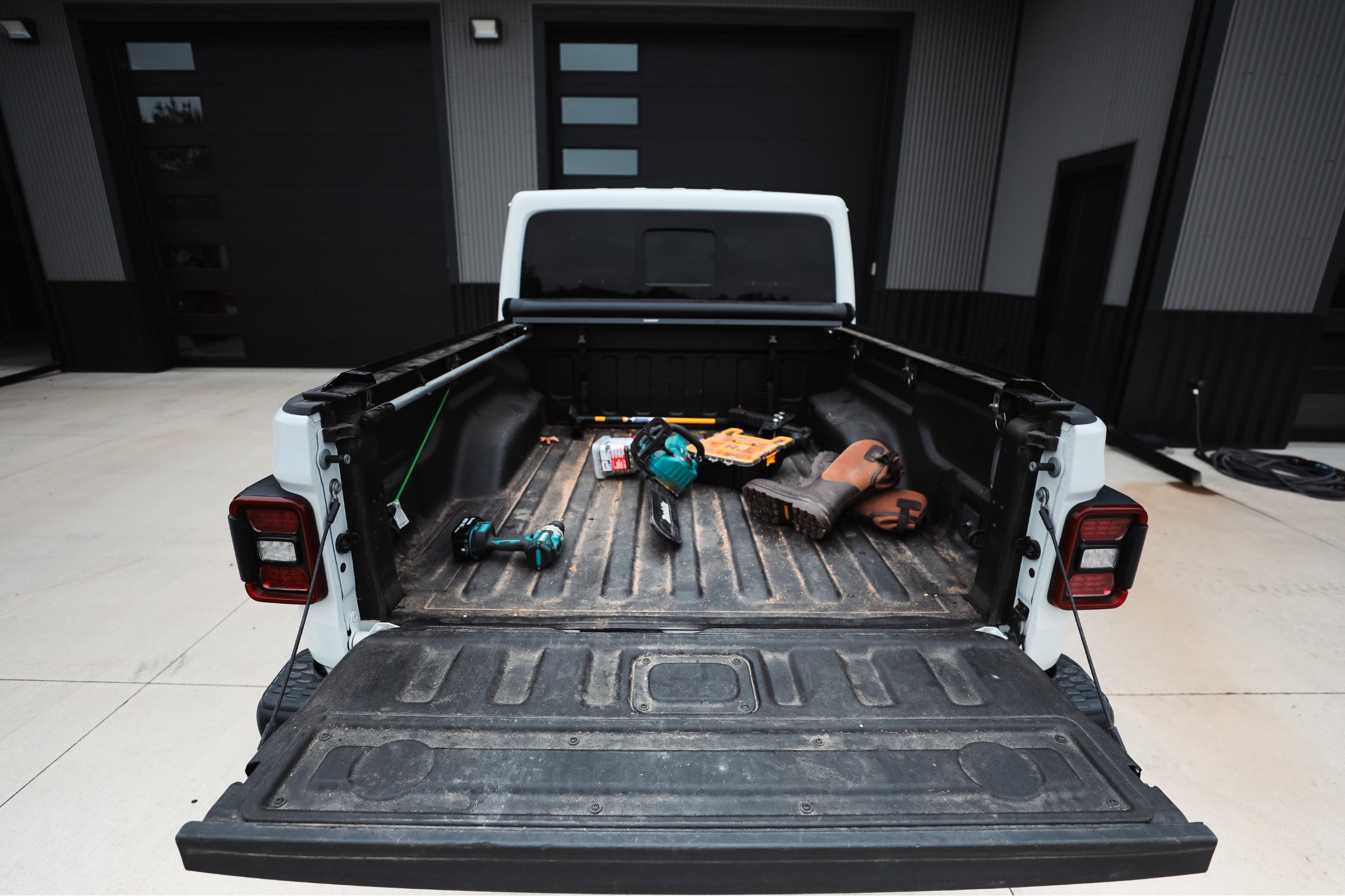 DÜHA CargoStop™ Full Size 56&quot; - Truck Bed Cargo Management Solution