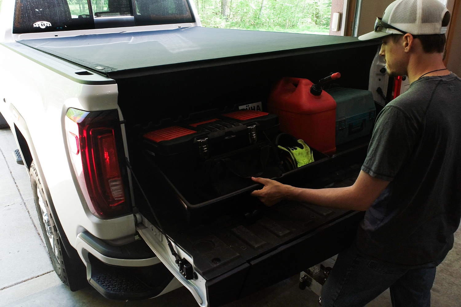 DÜHA CargoStop™ Full Size 56&quot; - Truck Bed Cargo Management Solution
