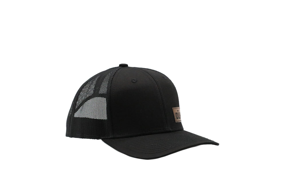 DÜHA Snapback Trucker Cap