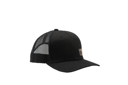 DÜHA Snapback Trucker Cap